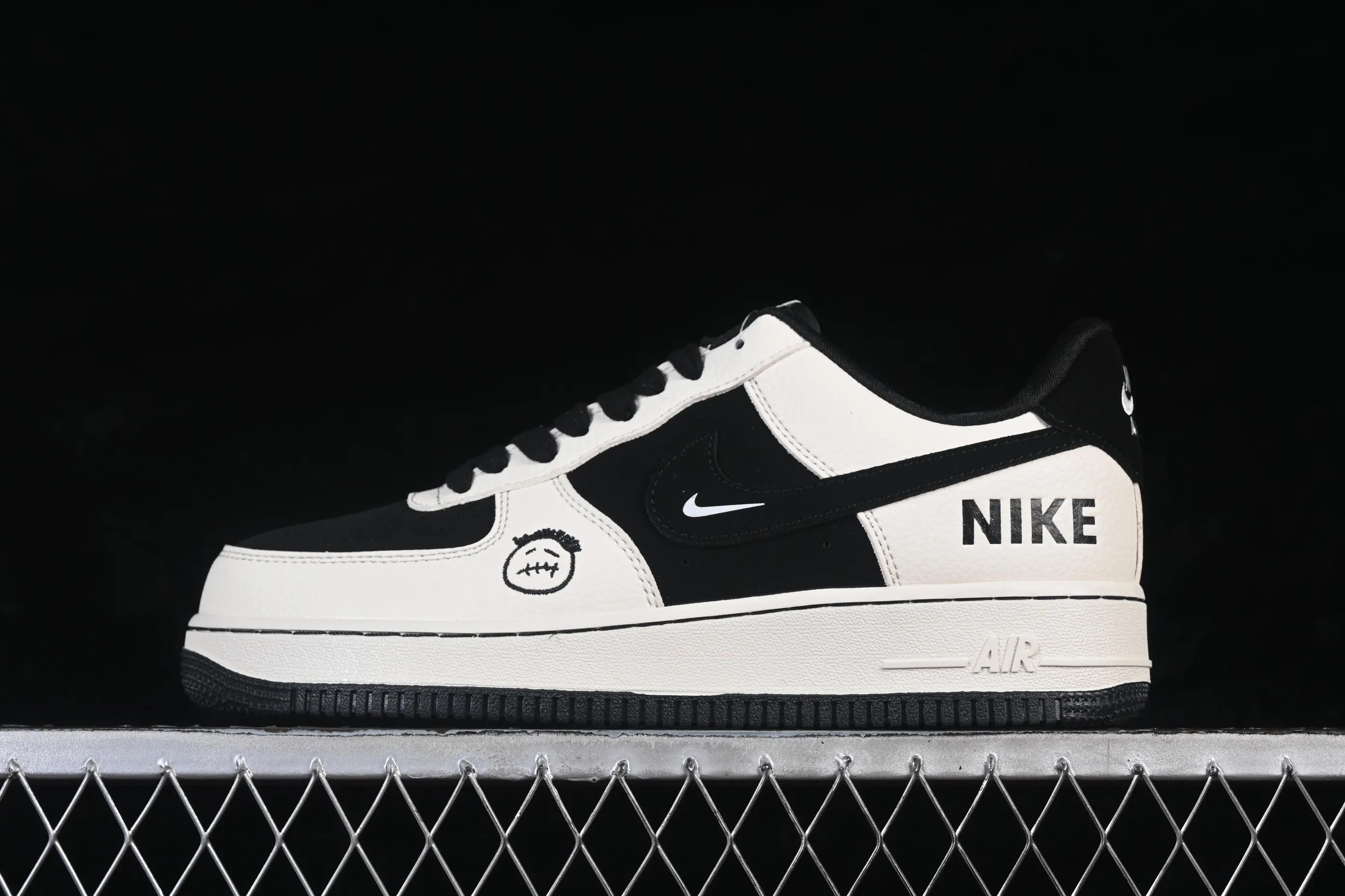 All categories Nk Air Force 1 Air Force series Nk Air Force 1 Low Air Force low-top Nike Air Force 1'07 Low black and white contrast Air Force 1 low-top casual sneakers BK1916-005
